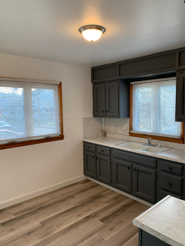 282 W 42nd St - Photo 3 of 9