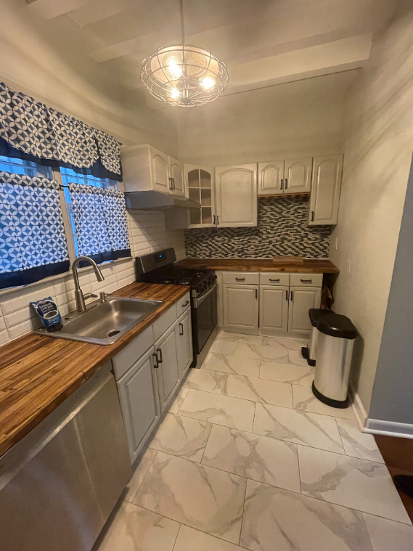 1736 Rodman St - Photo 5 of 14