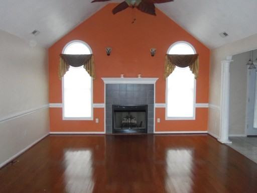 2348 Peartree Rd - Photo 3 of 17