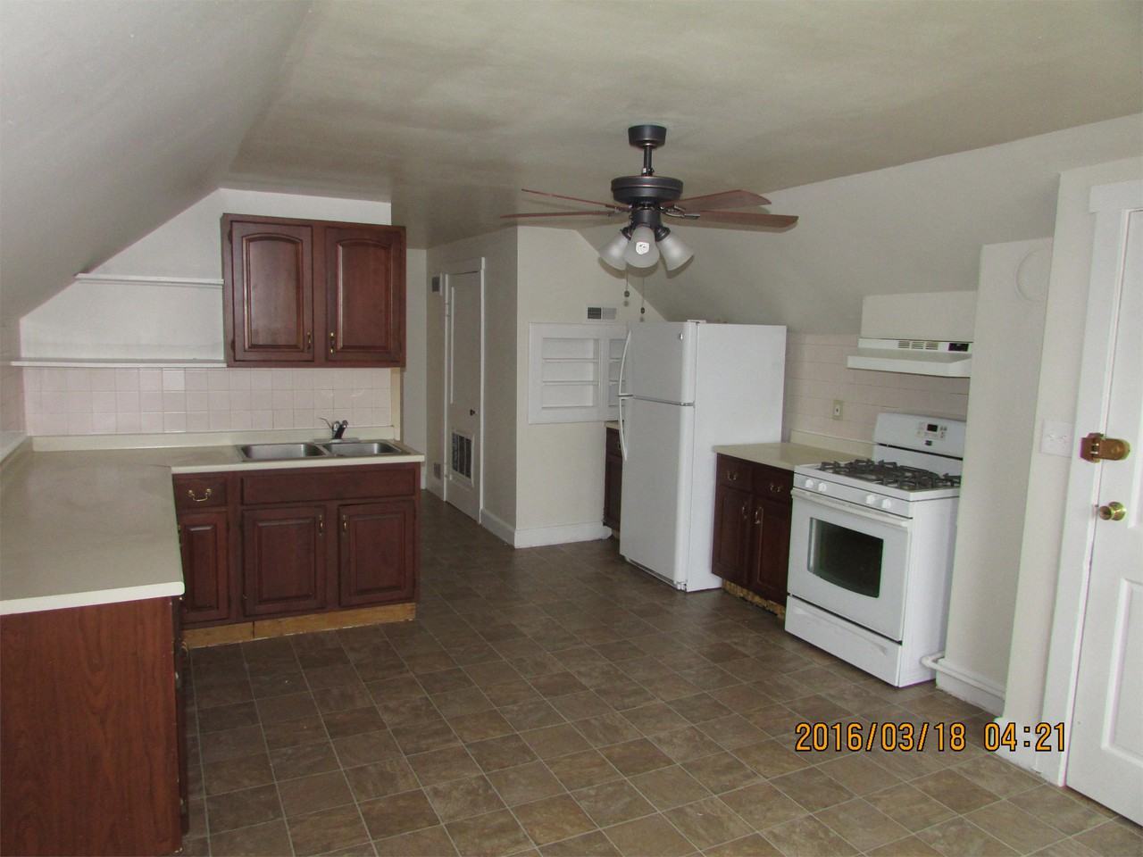 326 Park St #3 - Photo 2 of 9