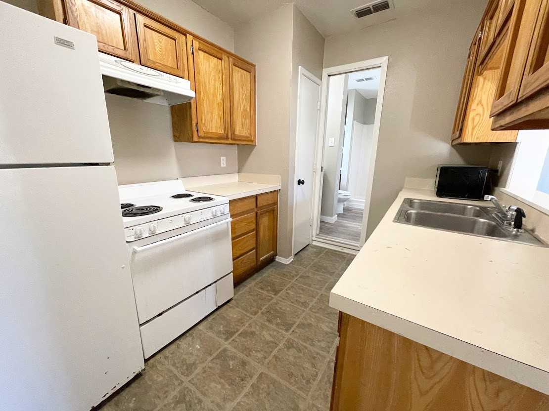 502 411 North Carroll Boulevard502 Pearl Street - 3 #3 - Photo 5 of 11