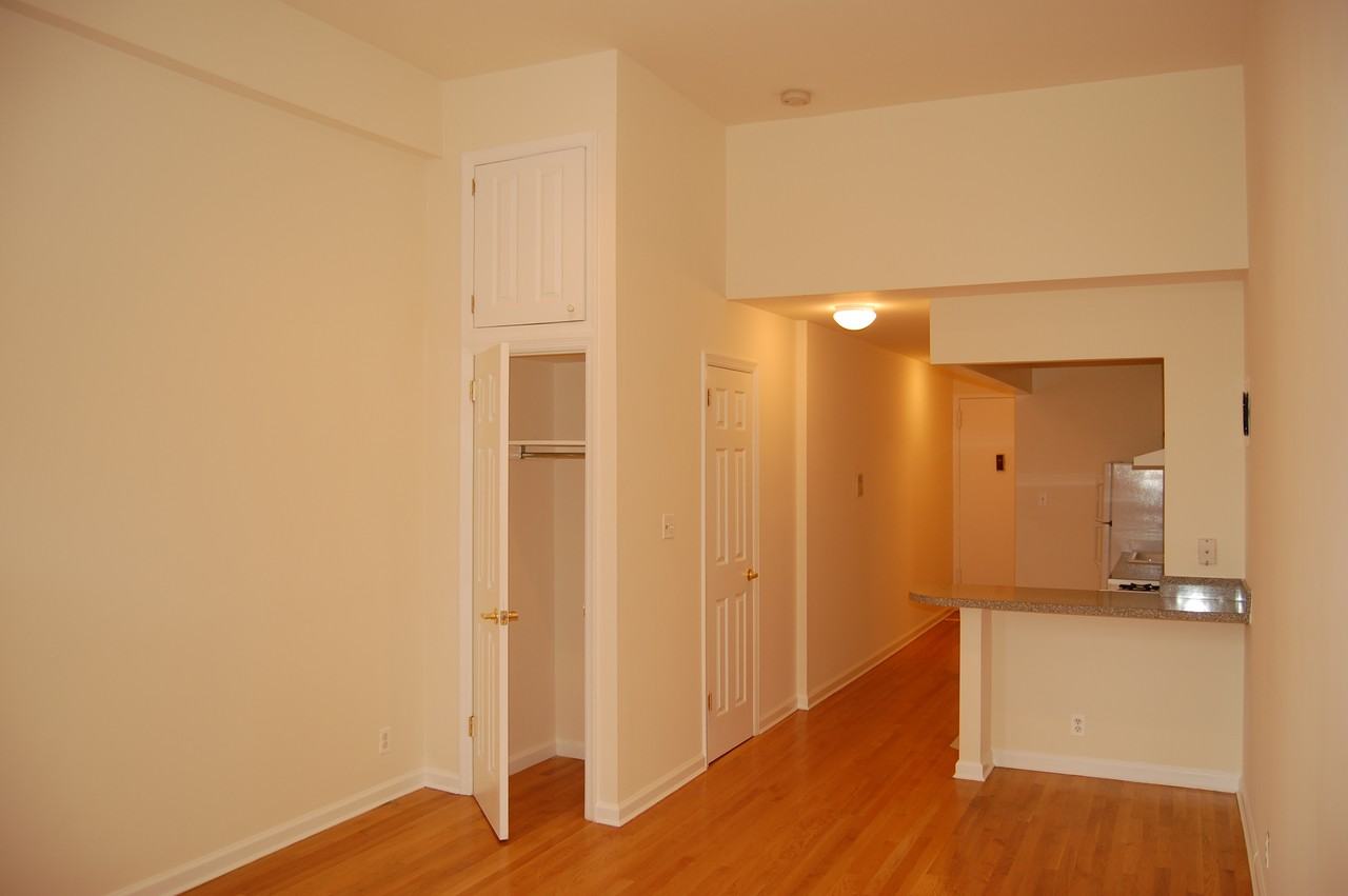 105 W 80th St - Photo 2 of 4