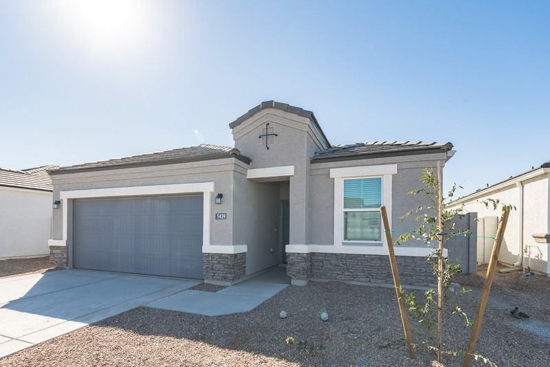 5439 W Alta Mesa Ave - Photo 2 of 26