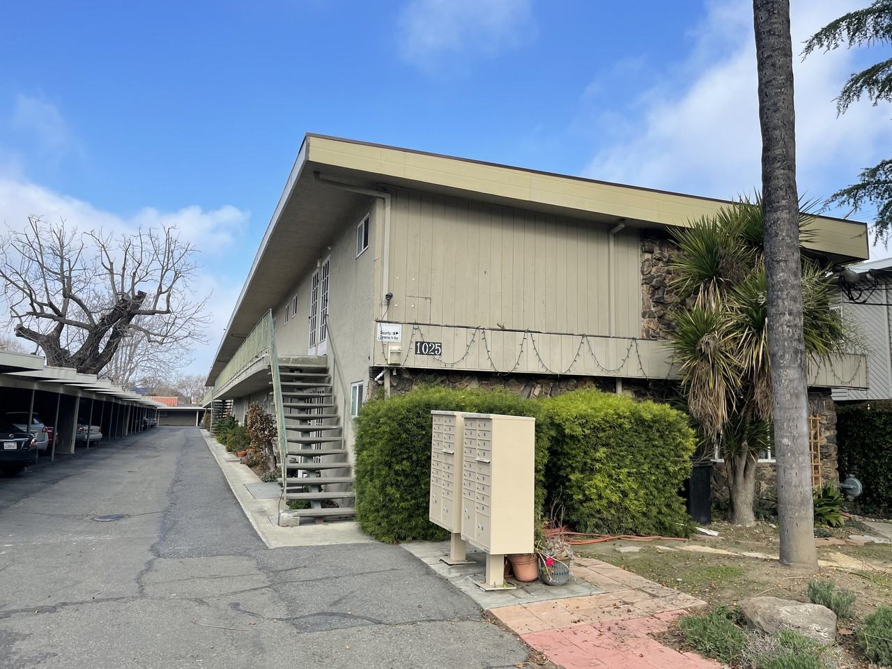 1025 Minnesota Ave - Photo 3 of 3