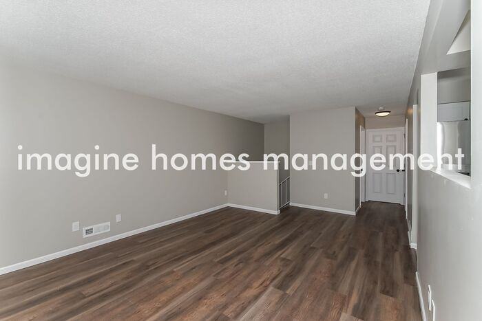 6915 Innsdale Avenue Ct S - Photo 3 of 15