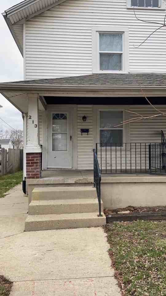 213 W Main St - Photo 3 of 26