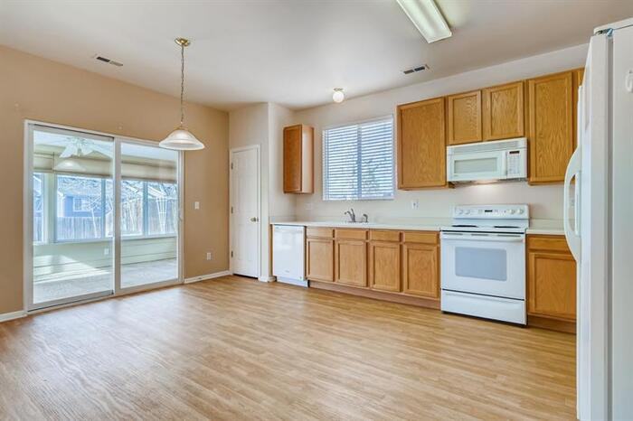 7089 Cattle Dr - Photo 2 of 12