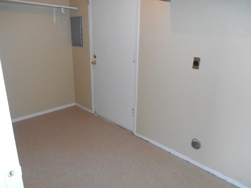 1803 SE 14th St - Photo 2 of 5