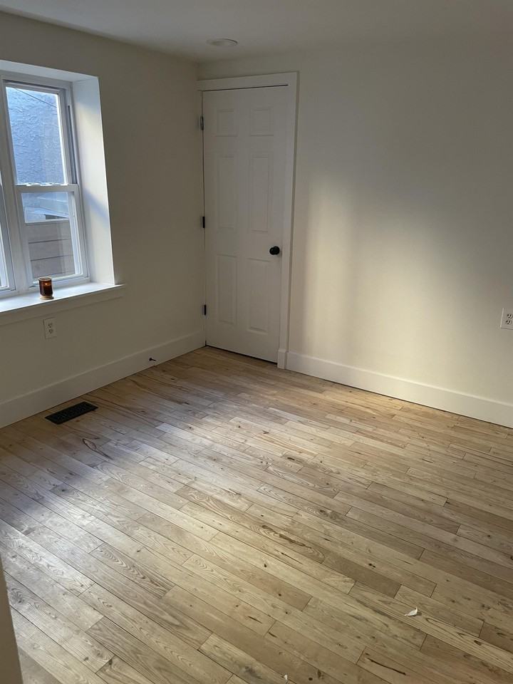 511 Morse St #1 - Photo 5 of 13