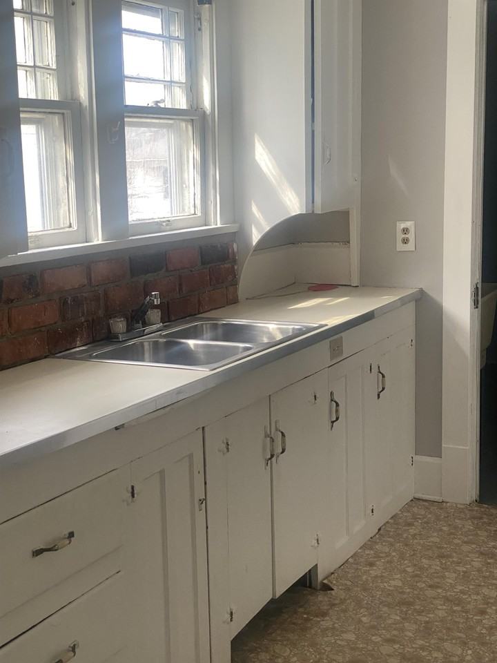 131 Hilton Avenue A - 2 #2 - Photo 2 of 6