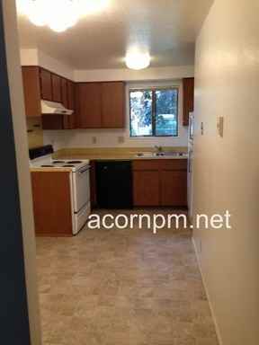 1392 R St - Photo 3 of 9