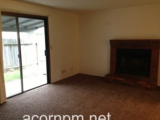1392 R St - Photo 2 of 9