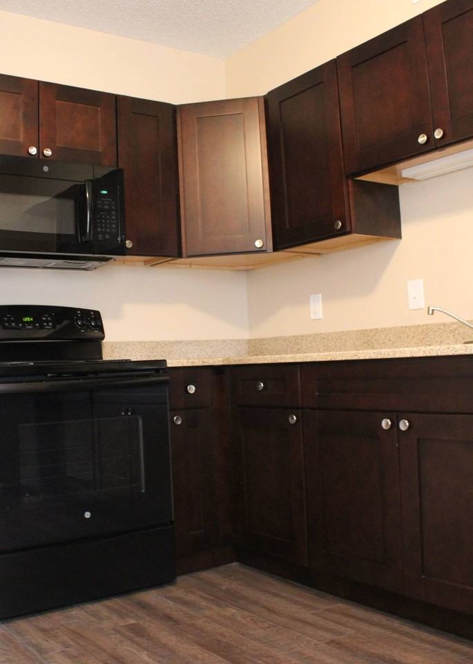 Brownstone Apartments - Photo 4 of 30