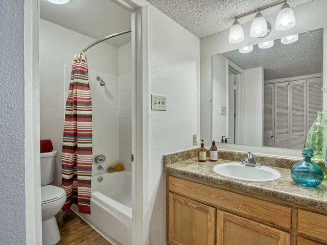 200 Wallington Dr - Photo 7 of 28