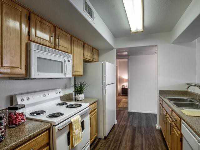 1349 W Horizon Ridge Pkwy - Photo 2 of 28