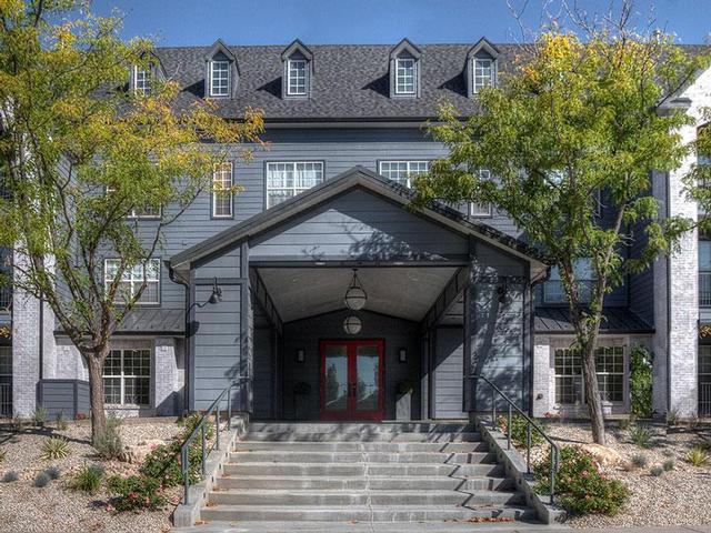 727 E 600 S - Photo 3 of 23