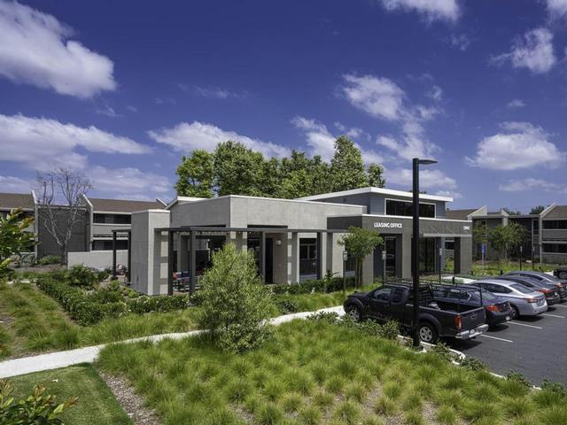 13843 Tustin East Dr - Photo 7 of 43