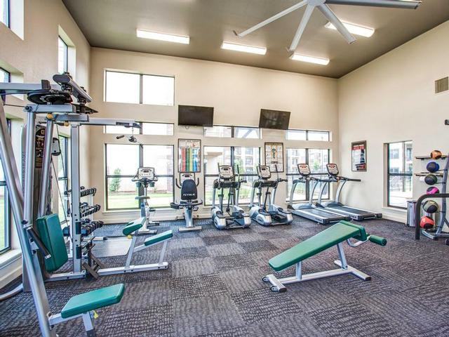 15400 Crown At Lone Oak Rd - Photo 7 of 31