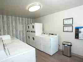 featured image of 2450 Peach Tree Dr