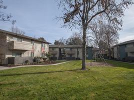 featured image of 2450 Peach Tree Dr