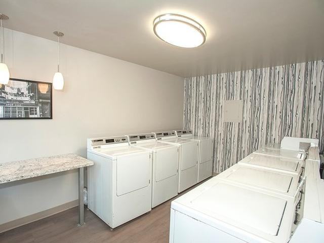 2450 Peach Tree Dr - Photo 4 of 49