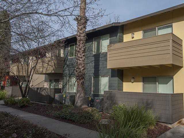 2450 Peach Tree Dr - Photo 3 of 49