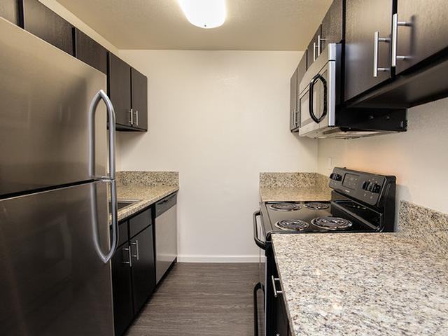 2450 Peach Tree Dr - Photo 6 of 49