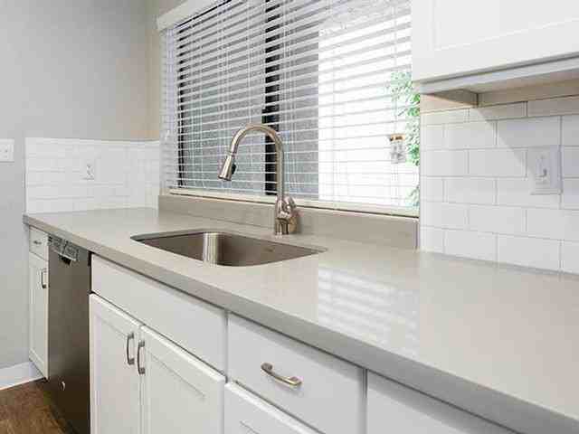 3501 S Mcclintock Dr - Photo 2 of 34