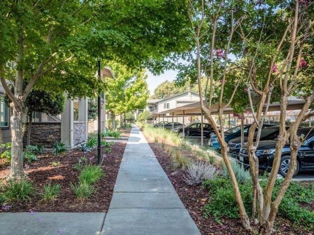 574 Button Ave - Photo 4 of 37