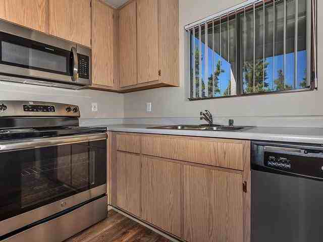 2777 Northtowne Lane - Photo 7 of 27