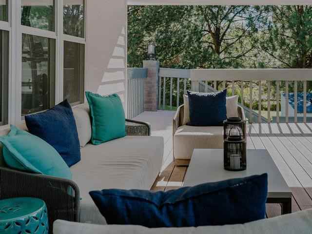 2605 S Miller Dr - Photo 2 of 16