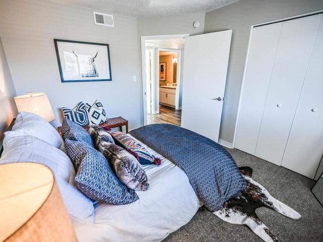 501 W Zia Rd - Photo 7 of 38