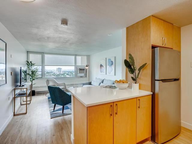 1590 Yates St - Photo 2 of 34