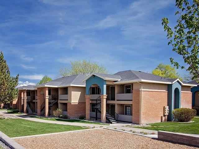 6885 S Redwood Rd - Photo 3 of 34