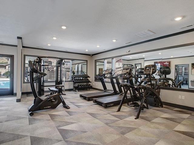 1465 Red Hawk Dr - Photo 3 of 17