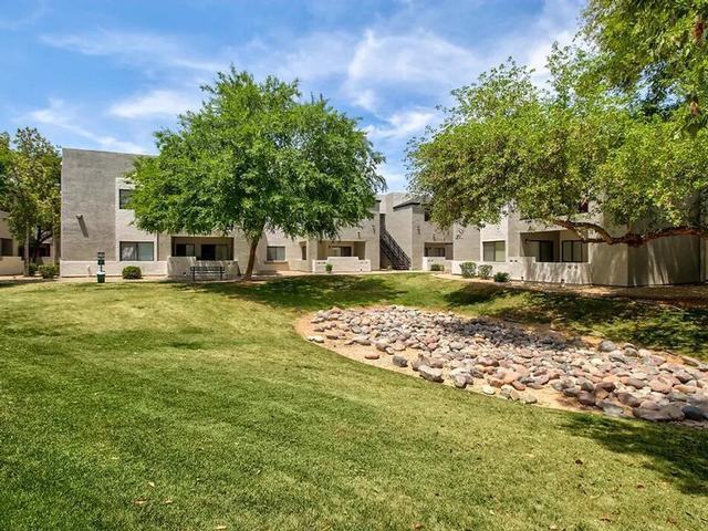 520 N Mesa Dr - Photo 2 of 32