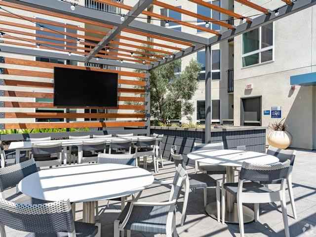 3909 San Fernando Rd - Photo 4 of 42