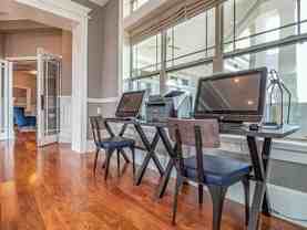 6450 Viewpointe Cir - Photo 1 of 1