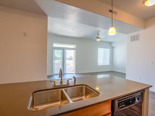 40 N Orem Blvd - Photo 6 of 17