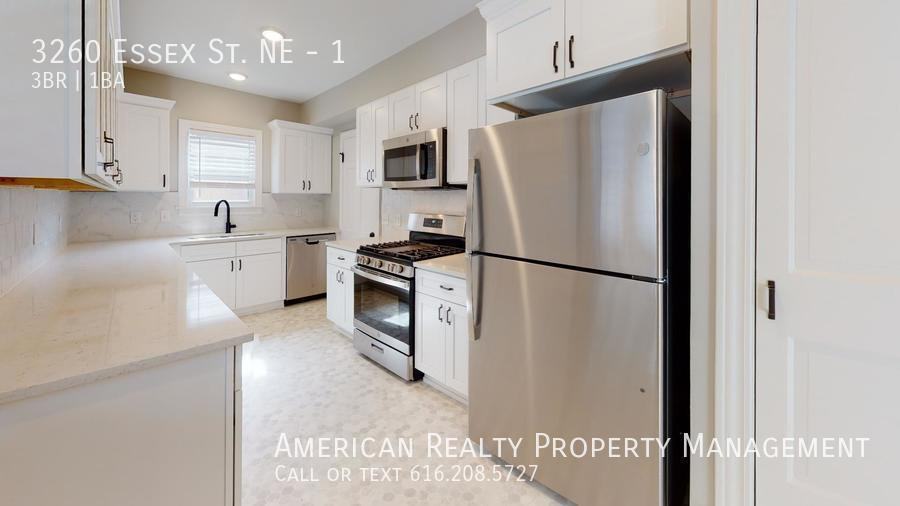 3260 Essex St Ne #1 - Photo 4 of 19