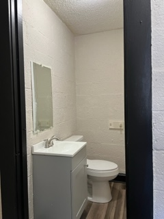 227 5th Ave N #D - Photo 2 of 5