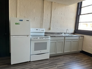 227 5th Ave N #D - Photo 4 of 5