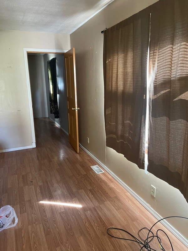 580 South Lincoln Street - Photo 5 of 6