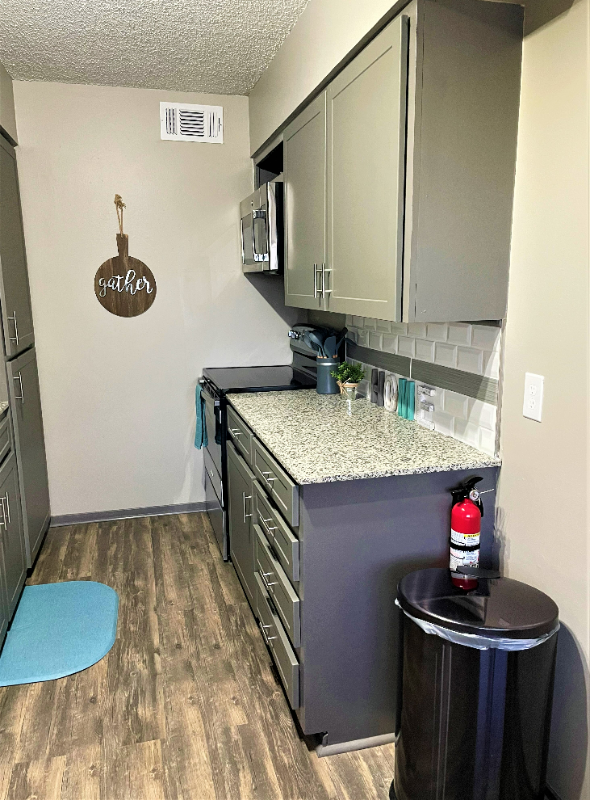 302 Allen St #8 - Photo 6 of 14