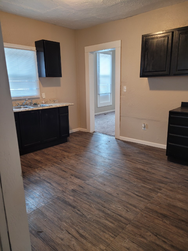 1328 Indiana Avenue - Photo 3 of 9