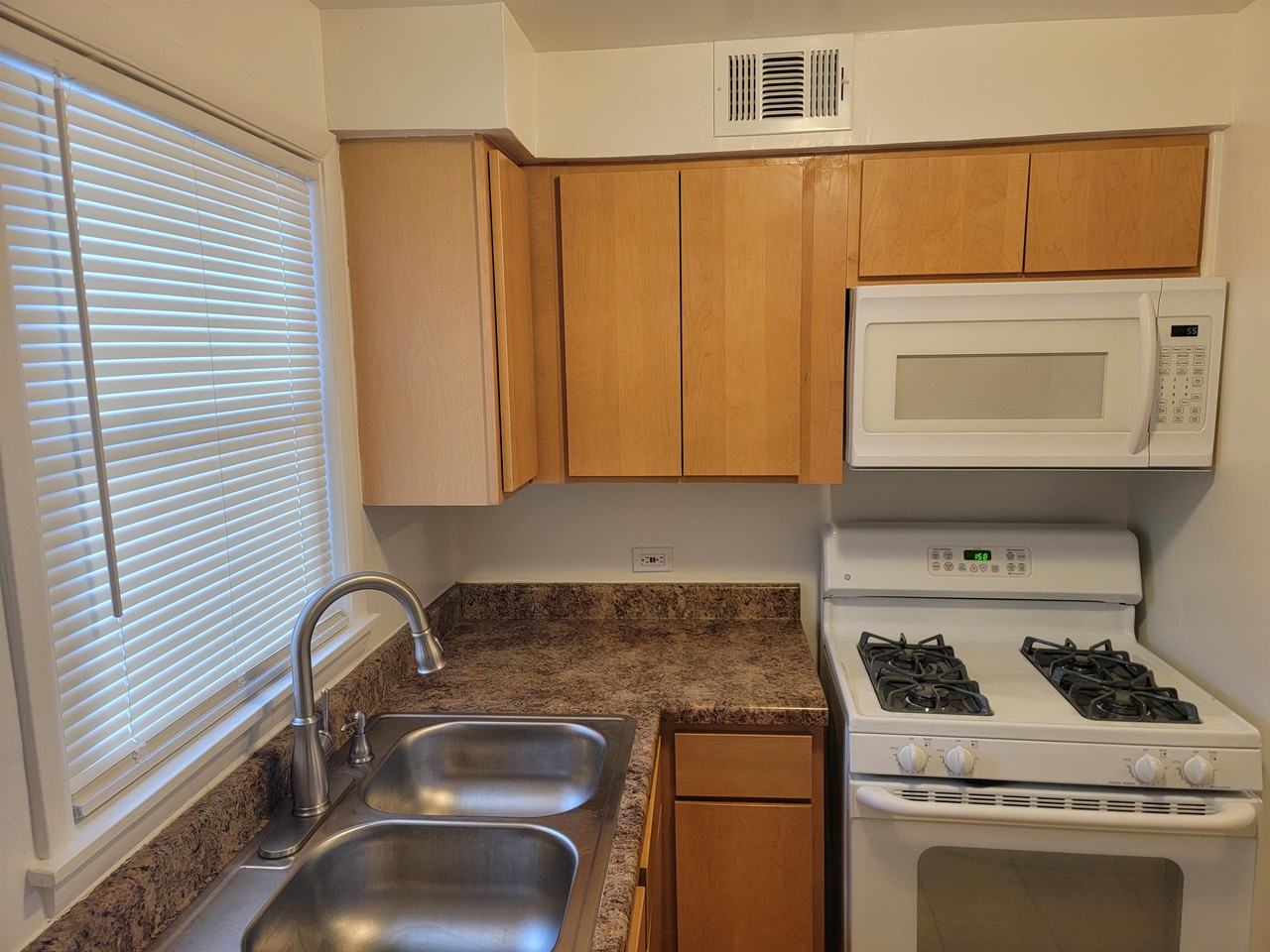 13838 South Indiana Avenue #3B - Photo 6 of 18