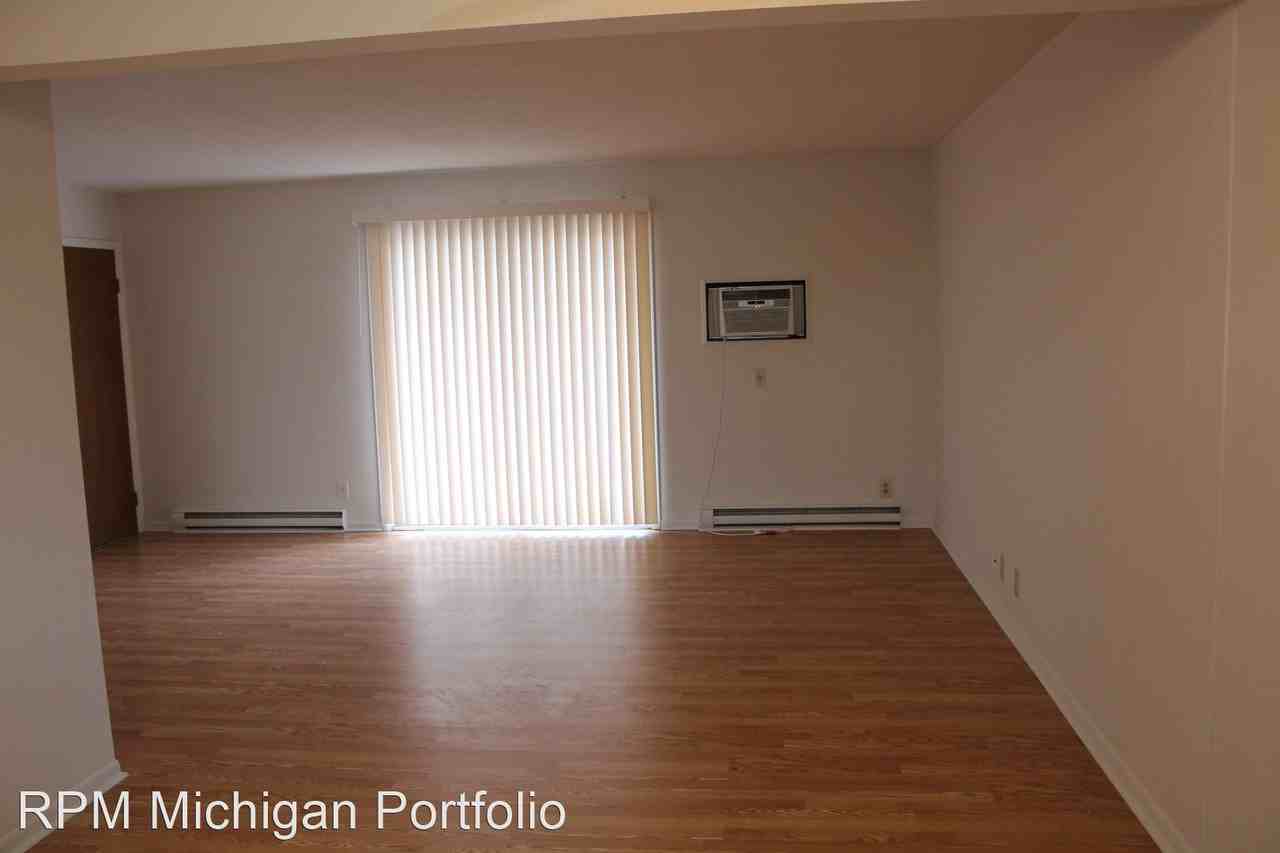 5220 Ridge Rd - Photo 2 of 7