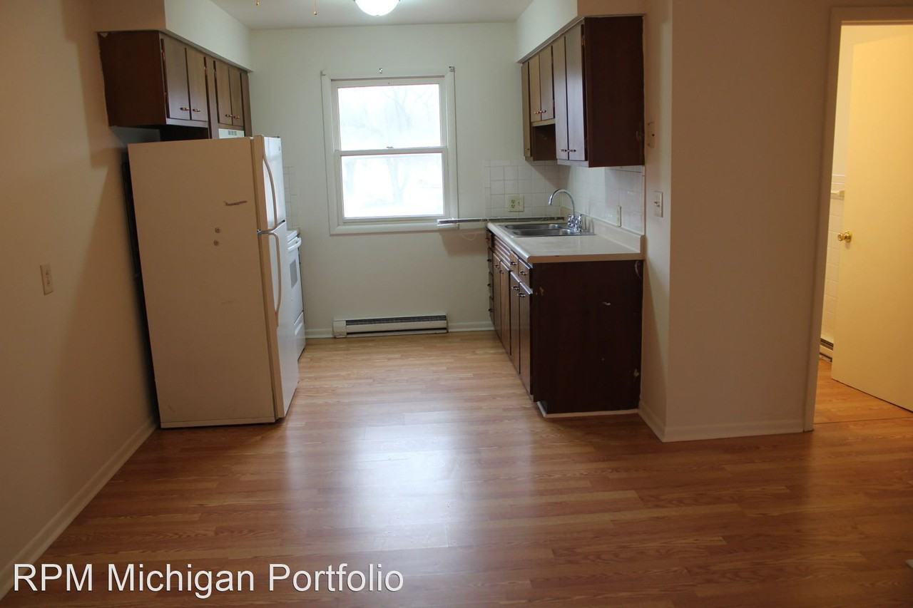 5220 Ridge Rd - Photo 3 of 7