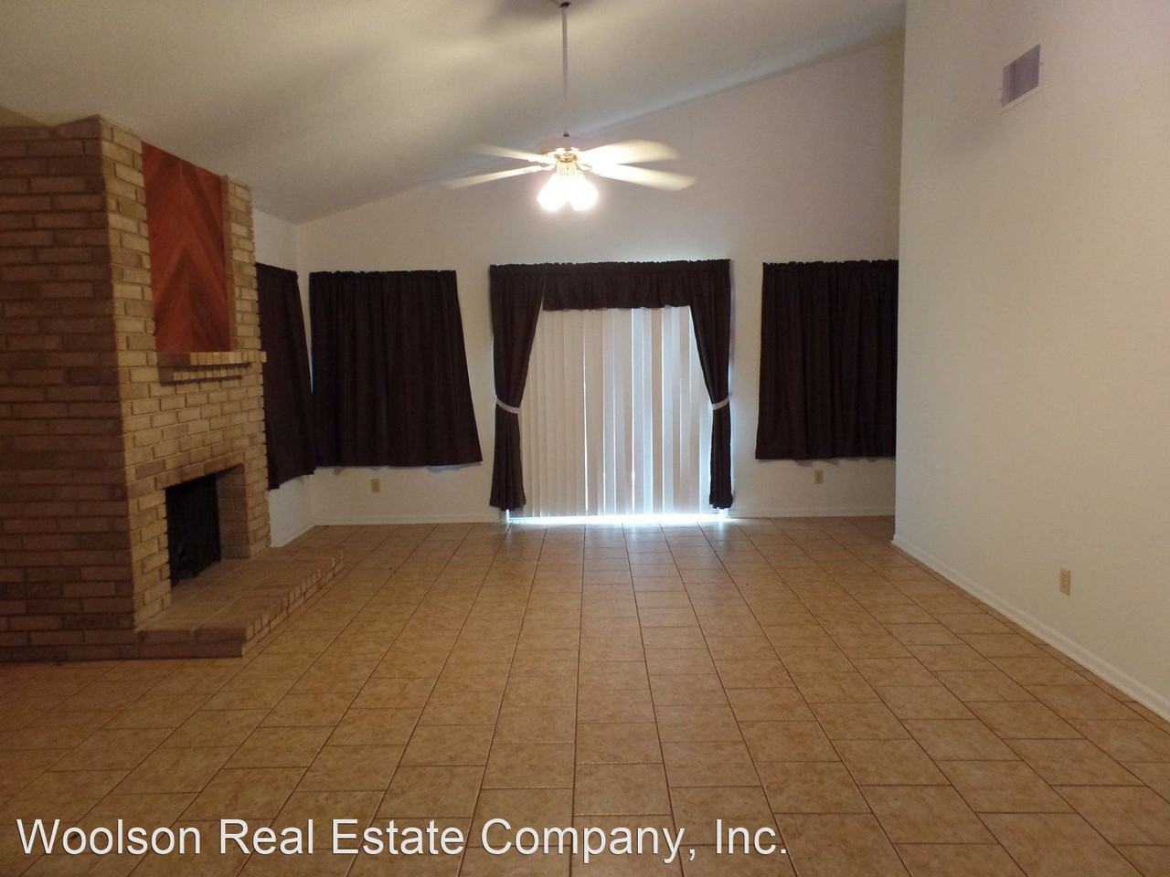 117 Cabana Dr - Photo 2 of 7