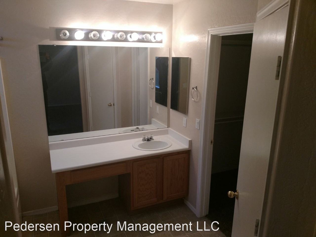 3705 S Conestoga Rd - Photo 2 of 32